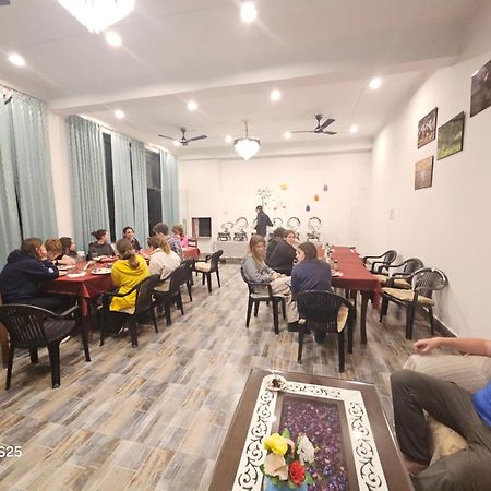 Falcon guest house Bharatpur Extérieur photo