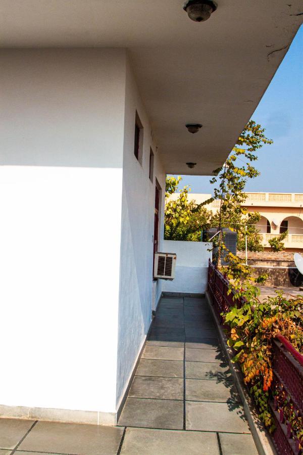 Falcon guest house Bharatpur Extérieur photo