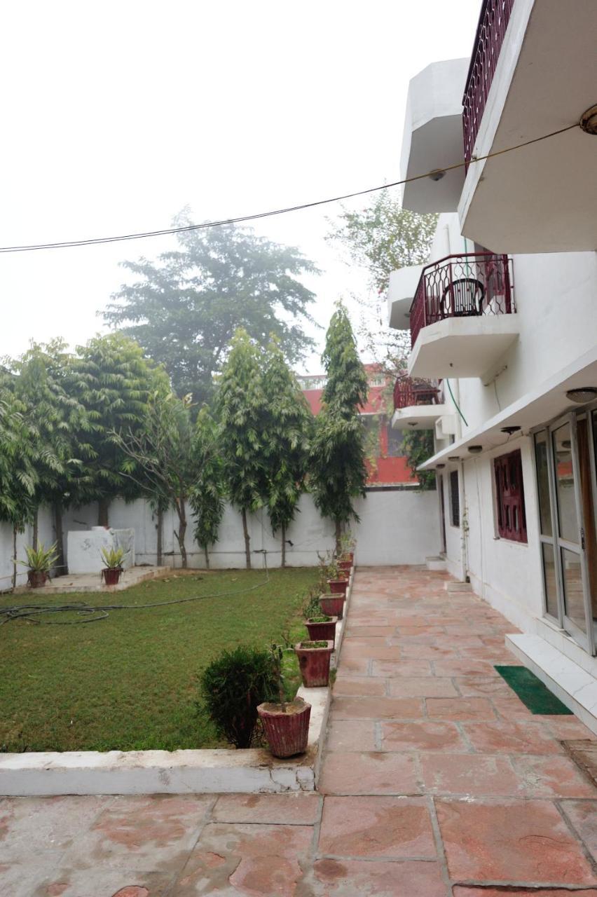 Falcon guest house Bharatpur Extérieur photo